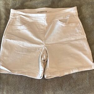 Liz Claiborne Women's Light Tan Shorts